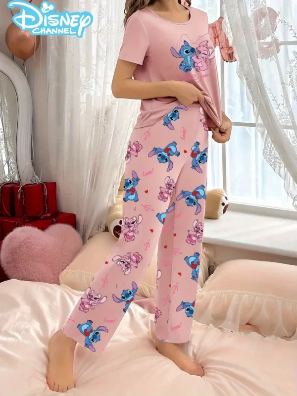 Conjunto Pijama Feminino Stitch - Manga Curta e Calça - Imagem 6