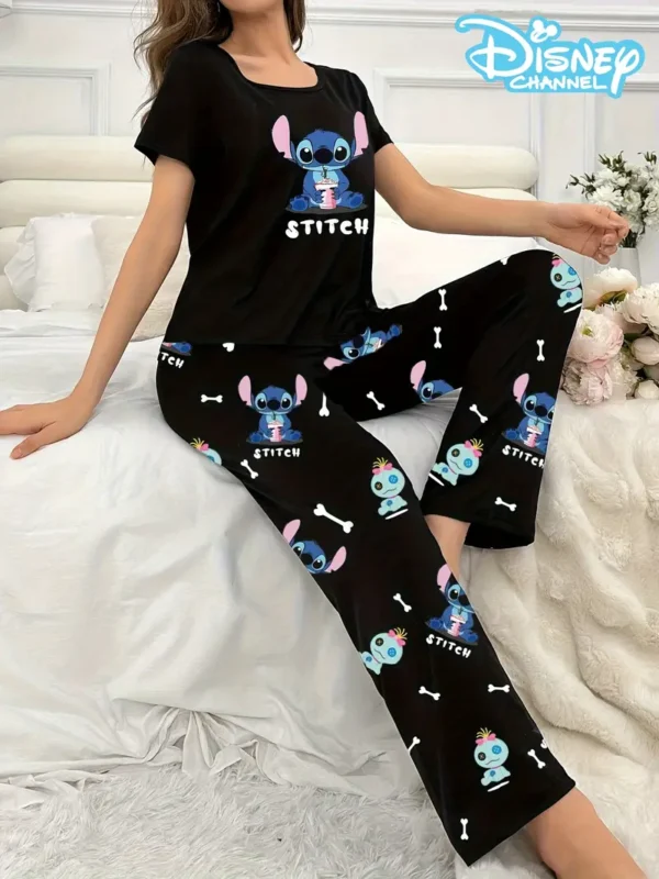 Conjunto Pijama Feminino Stitch - Manga Curta e Calça - Imagem 4